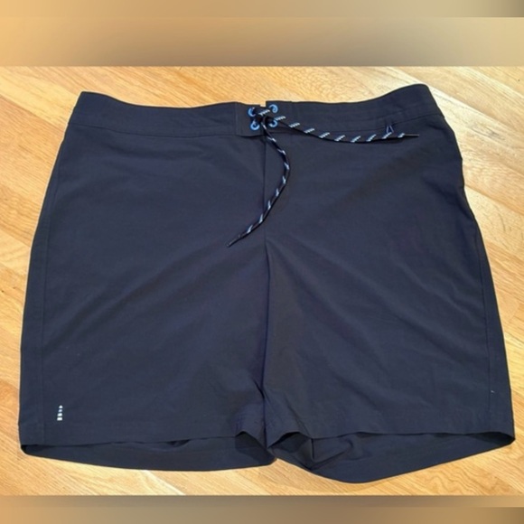 Women's Board Short - Picture 1 of 7
